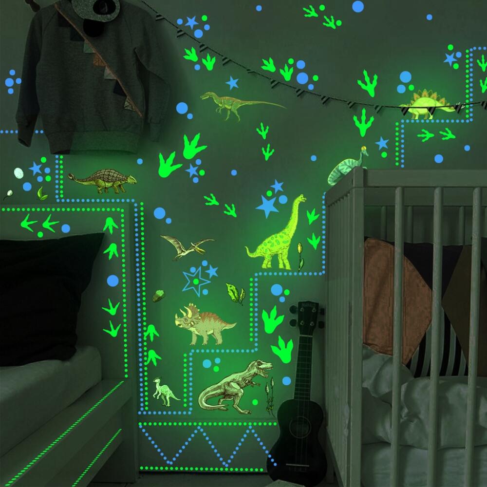 3 arkusze naklejek na ścianę z – Glow In Dark Stars recenzja i cena