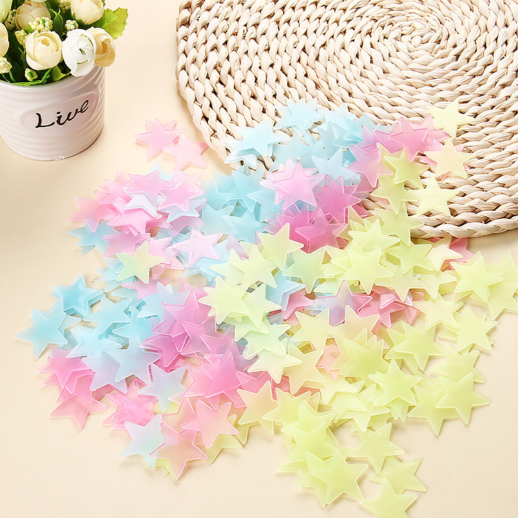100 sztuk Luminous 3D naklejki – Glow In Dark Stars recenzja i cena