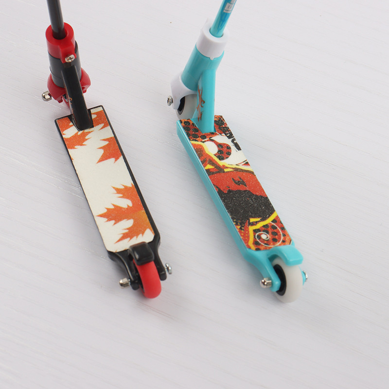 Zabawny, interaktywny mini sku – Kids Toys Scooter recenzja i cena